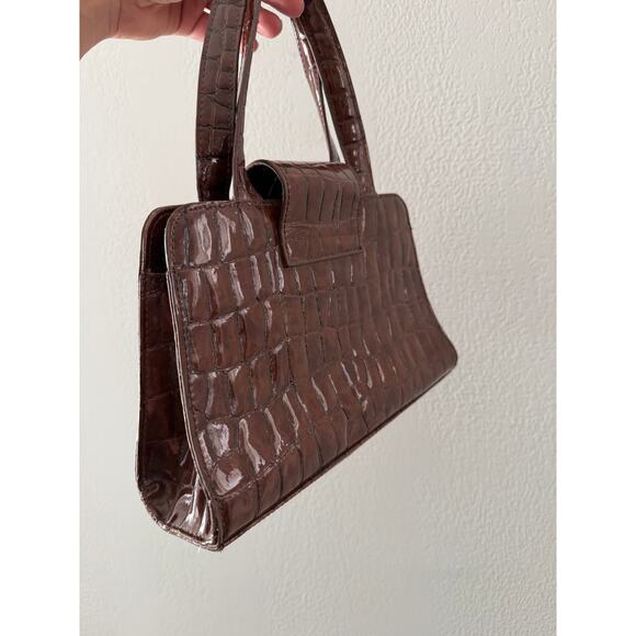 Liz Claiborne Faux Leather Croc Handbag - Picture 2 of 5